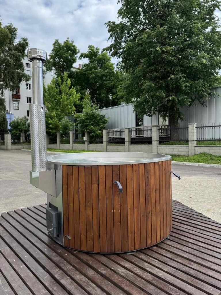 Сезон отдыха открыт! С 10 июня мы запускаем новую уютную площадку на дворовой территории БОК "Лазня", ул. Марьевская, 5, где продумано всё для вашего комфорта 🤩